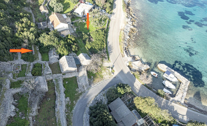 Pozemok s možnosťou kotvenia člna – výnimočná príležitosť na Korčuli - fotografia 1