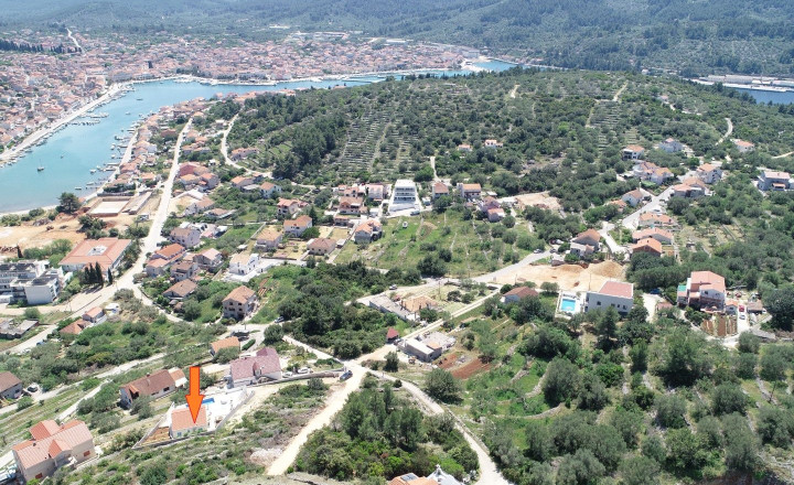 Stavebný pozemok 475 m² vo Vela Luke – Pokojná lokalita blízko centra - fotografia 4