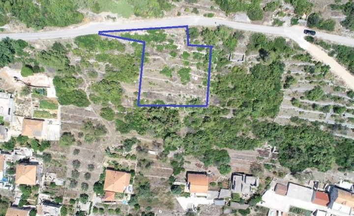 Atraktívny stavebný pozemok s nádherným výhľadom – 1 190 m², Vela Luka, ostrov Korčula - fotografia 1