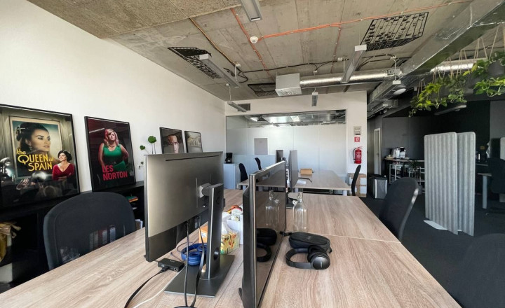 Exkluzívne administratívne priestory 169m2 + 3x PARKING, Mickiewiczova-Staré Mesto - fotografia 6