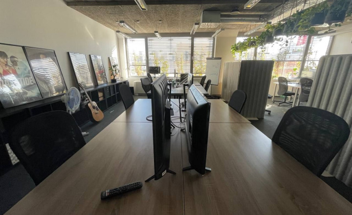Exkluzívne administratívne priestory 169m2 + 3x PARKING, Mickiewiczova-Staré Mesto - fotografia 7