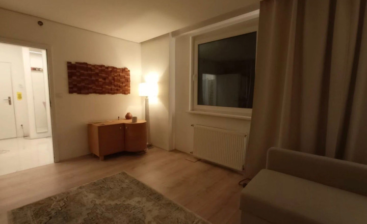 Na predaj útulný a prakticky riešený 1-izbový byt po kompletnej rekonštrukcii, Bratislava I TOP - fotografia 1