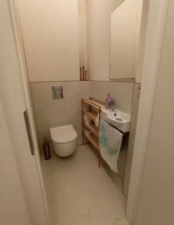 Na predaj útulný a prakticky riešený 1-izbový byt po kompletnej rekonštrukcii, Bratislava I TOP - fotografia 3