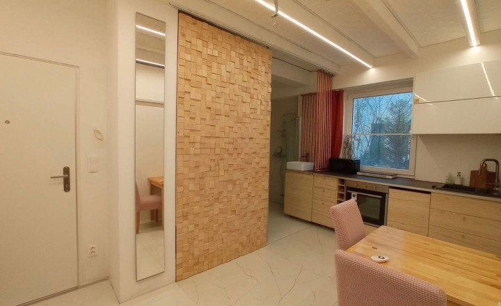 Na predaj útulný a prakticky riešený 1-izbový byt po kompletnej rekonštrukcii, Bratislava I TOP - fotografia 12