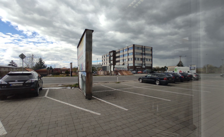 Obchodný priestor 78m2 s PARKINGOM a výkladmi do frekventovanej cesty, Ulica Svornosti - fotografia 3