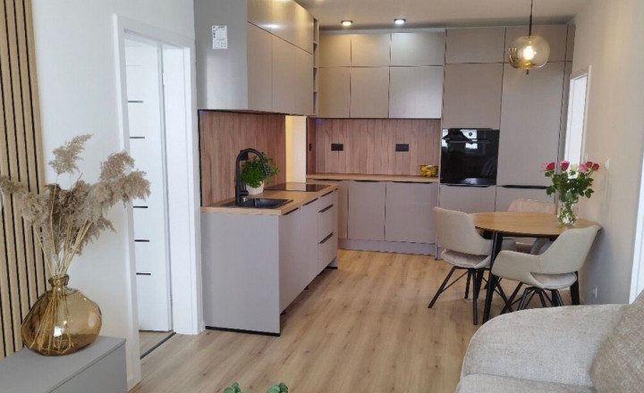 Na predaj kompletne zrekonštruovaný a moderne zariadený 4-izbový byt s balkónom, Bratislava III TOP