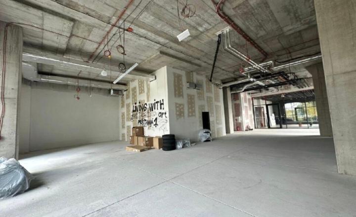 Na prenájom atraktívny komerčný priestor s výmerou 324 m2 v modernej novostavbe, BA II TOP - fotografia 4
