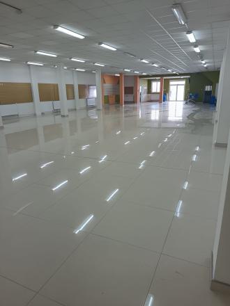 Skladová hala vo výmere 1000 m2 na predaj - ul. Stará Vajnorská 