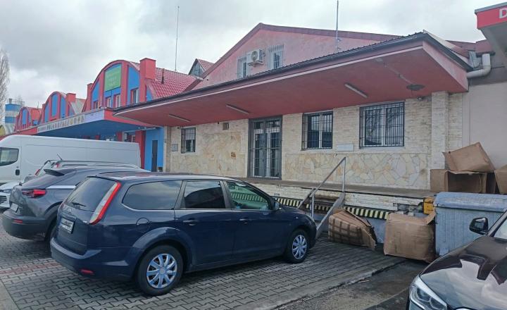 Skladová hala vo výmere 1000 m2 na predaj - ul. Stará Vajnorská  - fotografia 6