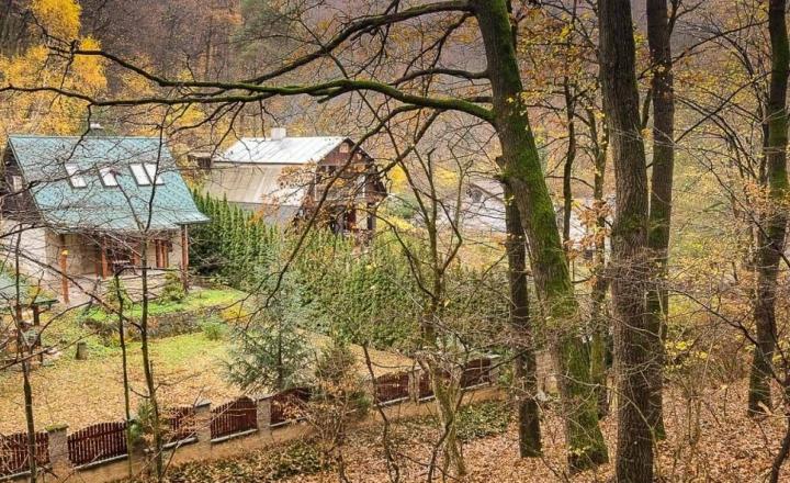 Celoročne obývateľná chata v srdci prírody s moderným komfortom – Banka, okres Piešťany - fotografia 13