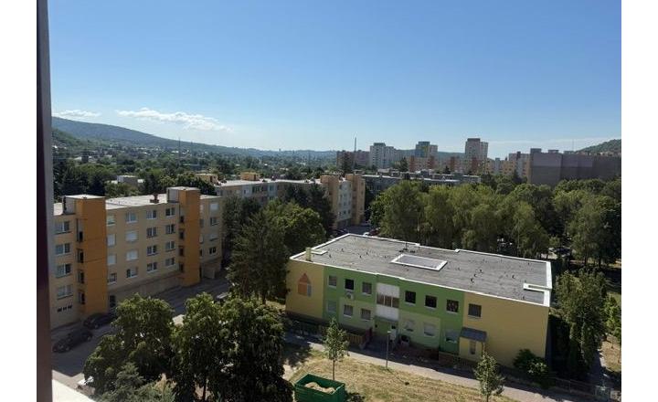 Na predaj priestranný 2-izbový byt po rekonštrukcii, Bratislava IV TOP - fotografia 2