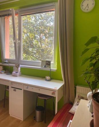 Na predaj 2-izbový byt vo vyhľadávanej časti Bratislavy – v centre Lamača TOP - fotografia 3