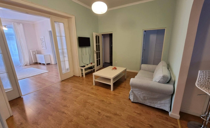 Na prenájom priestranný a svetlý 4,5 izbový byt s výmerou 108 m2 - Bratislava I - fotografia 9