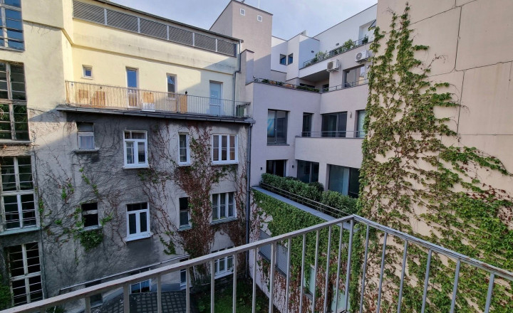 Na prenájom priestranný a svetlý 4,5 izbový byt s výmerou 108 m2 - Bratislava I - fotografia 15