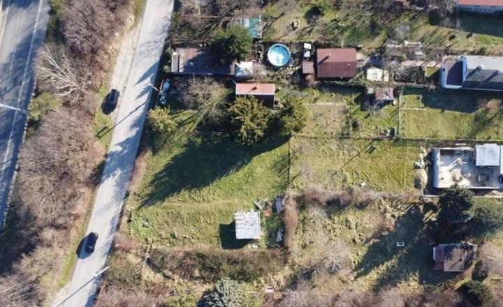 Na predaj investičný stavebný pozemok s projektom polyfunkčnej budovy - Bratislava IV