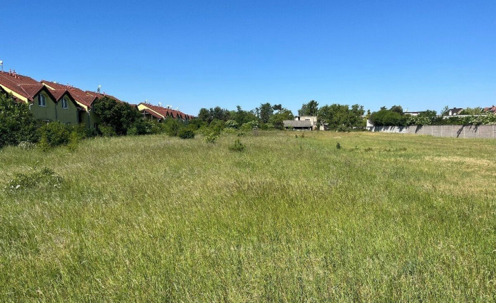 Developerský pozemok v Miloslavove na predaj – 4 205 m² 