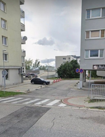 Na predaj vonkajšie parkovacie státie na ulici Ľudovíta Fullu
