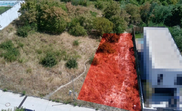 Na predaj stavebný pozemok s výnimočnou polohou v Bratislave – Karlovej Vsi, TOP - fotografia 1