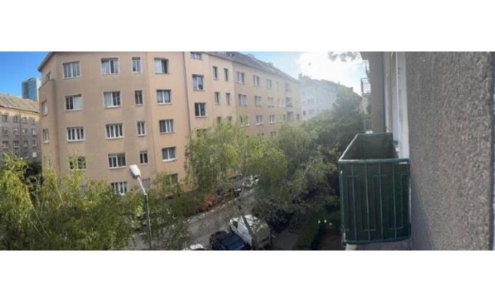 Na prenájom priestranný a kompletne zariadený 3-izbový byt na Björnsonovej ulici - fotografia 7