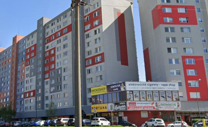 Prenájom – obchodný priestor 75 m², Námestie Hraničiarov 