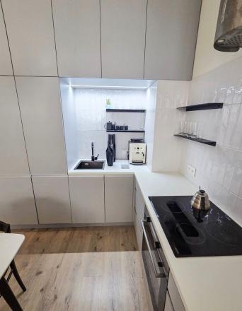 Na prenájom nadštandardný 2-izbový byt v prestížnej Bezručova Residence - fotografia 9