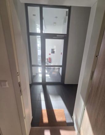 Na prenájom nadštandardný 2-izbový byt v prestížnej Bezručova Residence - fotografia 11
