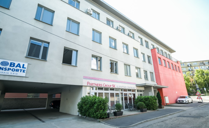 NA PREDAJ Polyfunkčná budova s výbornou dostupnosťou a investičným potenciálom | Bratislava – Nové Mesto