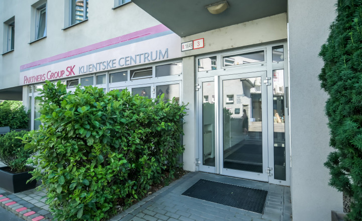 NA PREDAJ Polyfunkčná budova s výbornou dostupnosťou a investičným potenciálom | Bratislava – Nové Mesto - fotografia 1