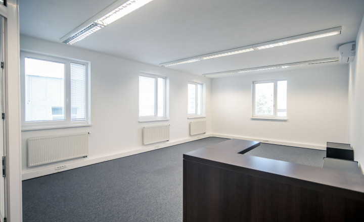 NA PREDAJ Polyfunkčná budova s výbornou dostupnosťou a investičným potenciálom | Bratislava – Nové Mesto - fotografia 9