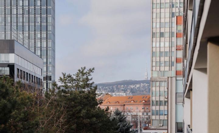 Na predaj moderný a príjemne presvetlený 2-izbový byt s veľkorysým 10 m2 balkónom, BA II TOP - fotografia 14