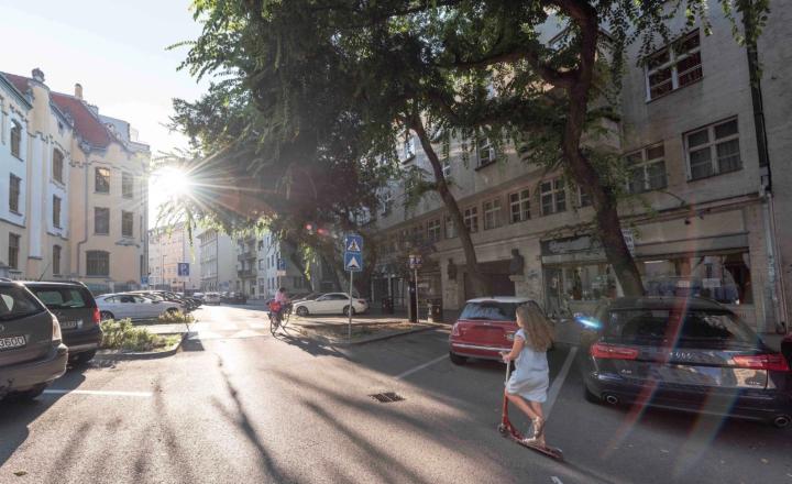 Na predaj kompletne zariadený 1-izbový byt v jednej z najatraktívnejších lokalít Bratislavy, TOP - fotografia 10