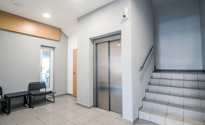 NA PREDAJ Polyfunkčná budova s výbornou dostupnosťou a investičným potenciálom | Bratislava – Nové Mesto - fotografia 5