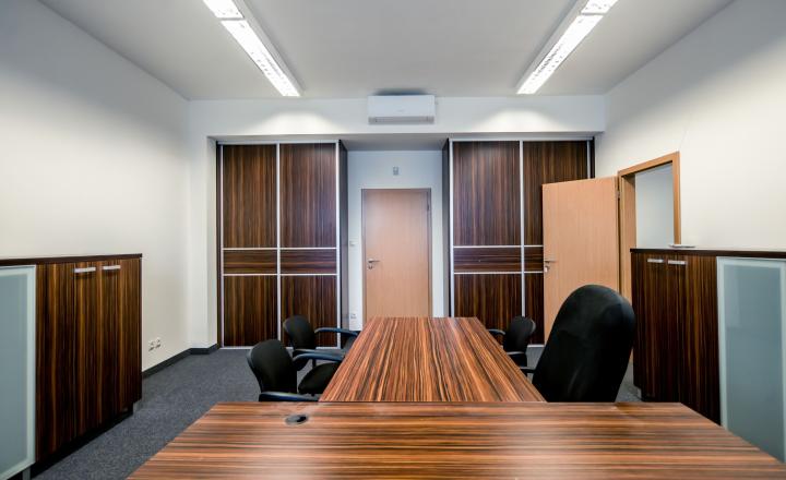 NA PREDAJ Polyfunkčná budova s výbornou dostupnosťou a investičným potenciálom | Bratislava – Nové Mesto - fotografia 13