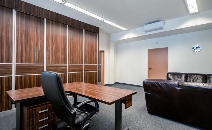 NA PREDAJ Polyfunkčná budova s výbornou dostupnosťou a investičným potenciálom | Bratislava – Nové Mesto - fotografia 15