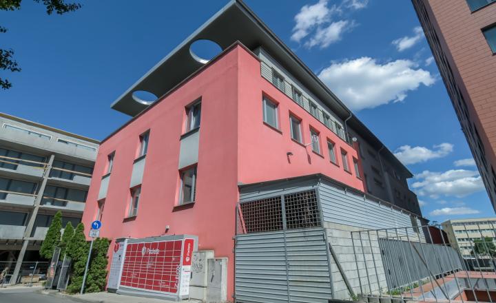 NA PREDAJ Polyfunkčná budova s výbornou dostupnosťou a investičným potenciálom | Bratislava – Nové Mesto - fotografia 29