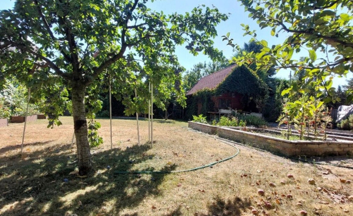 Na predaj rekreačný pozemok s výmerou 338 m2 