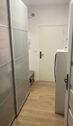 Na prenájom útulný a moderne zariadený 1,5-izbový byt s balkónom - fotografia 3