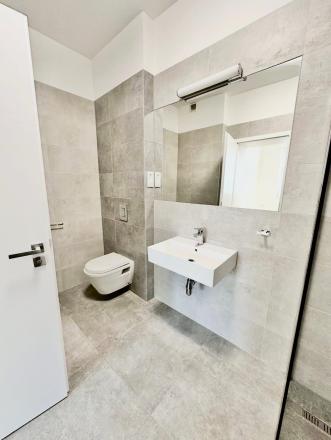 Administratívne priestory na prenájom, 80 m2, Trenčín –  pri OC MAX - fotografia 2