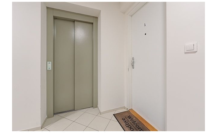 Na predaj 3 izbový byt s balkónom v obci Slovenský Grob  - fotografia 16