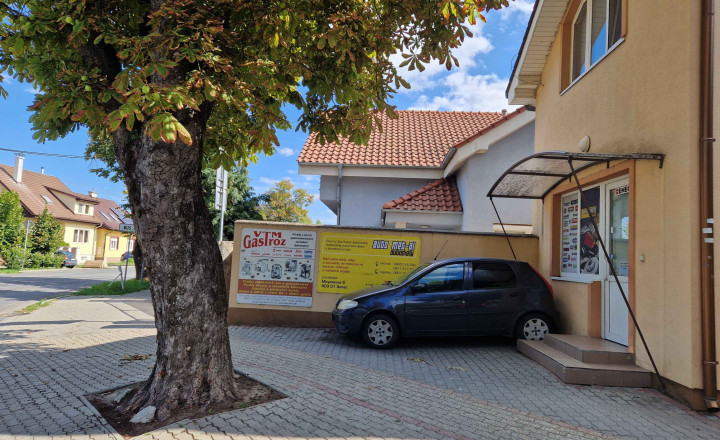 Prízemný kancelársky priestor na prenájom v Senci