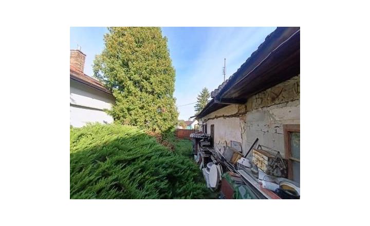 Na predaj starší 5-izbový rodinný dom v obci Jablonica, okres Senica TOP - fotografia 3