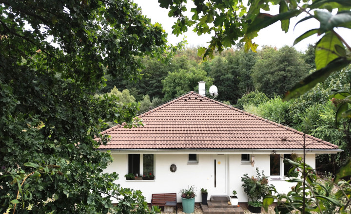 Nízkoenergetický 4-izbový rodinný dom v tichom prostredí pri lese – Horša (10 min od Levíc) - fotografia 8