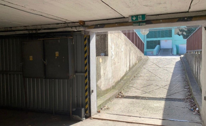  Na predaj garáž na Macharovej ulici - Bratislava V - fotografia 6
