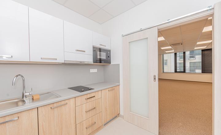 Kancelária 64,40m2 s vlastnou kuchynkou, toaletou a parkovaním pri Prezidentskom paláci, Metropolitan Star - fotografia 4