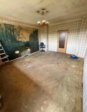 Na predaj priestranný a dobre dispozične riešený 1-izbový byt s loggiou - fotografia 1