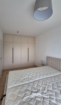 Na prenájom úplne nový, kompletne zariadený 2-izbový byt - fotografia 8