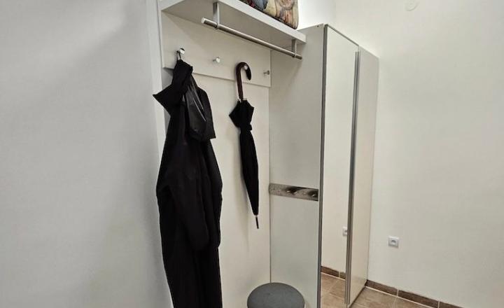 Na predaj priestranný 3-izbový byt s balkónom na obľúbenej Oravskej ulici v Bratislave – Nivy TOP - fotografia 13