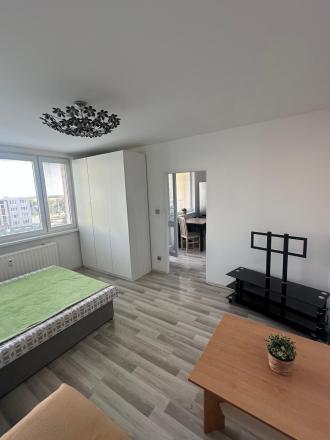 Na prenájom svetlý a zariadený 1 izbový byt o celkovej výmere 32m2 s lodžiou - fotografia 4