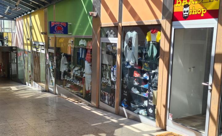 Obchodný priestor v pasáži 23,07m2 - predajňa, showroom, klientske centrum, Obchodná, BAI - fotografia 4