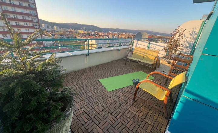 Na prenájom kompletne zariadený 3-izbový mezonet s výmerou 121 m2 